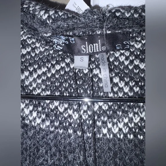 Slonl Black Patterned Sweater Hooded Cardigan(B 38”L 48”) - Picture 3 of 4